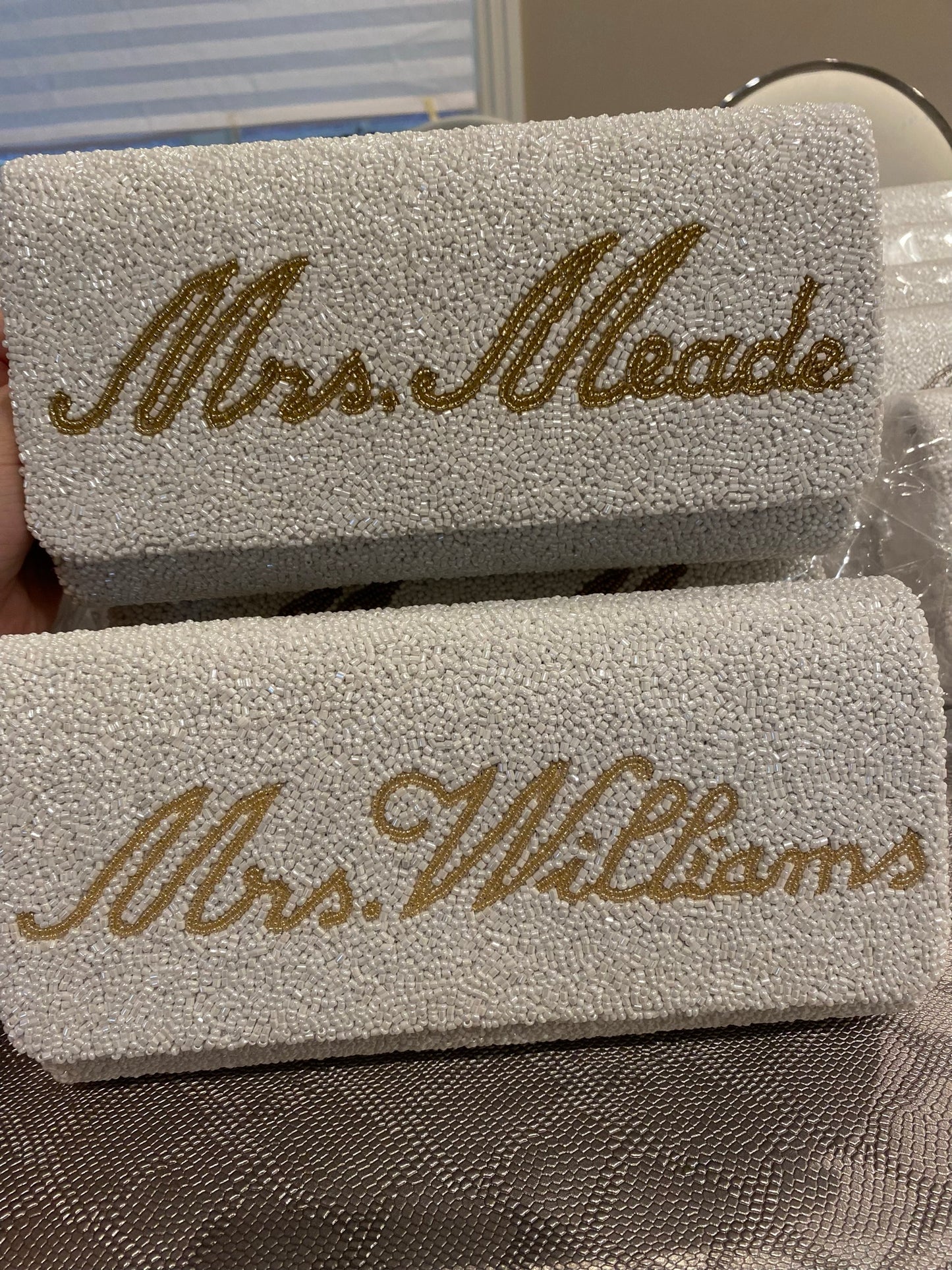 Customized Beaded bridal clutch - clutchhitz